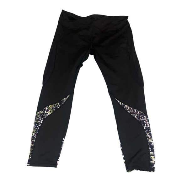 FABLE-TICS  Women’s Yoga 🧘 Pants Size XL Black and Colorful Design - Picture 4 of 6
